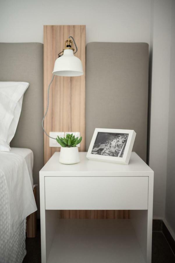 Atlantis "Pleasure By The Sea" Apartment Peraía Екстериор снимка