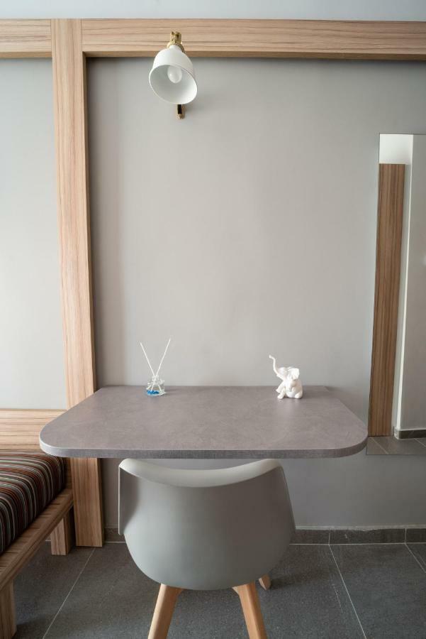 Atlantis "Pleasure By The Sea" Apartment Peraía Екстериор снимка
